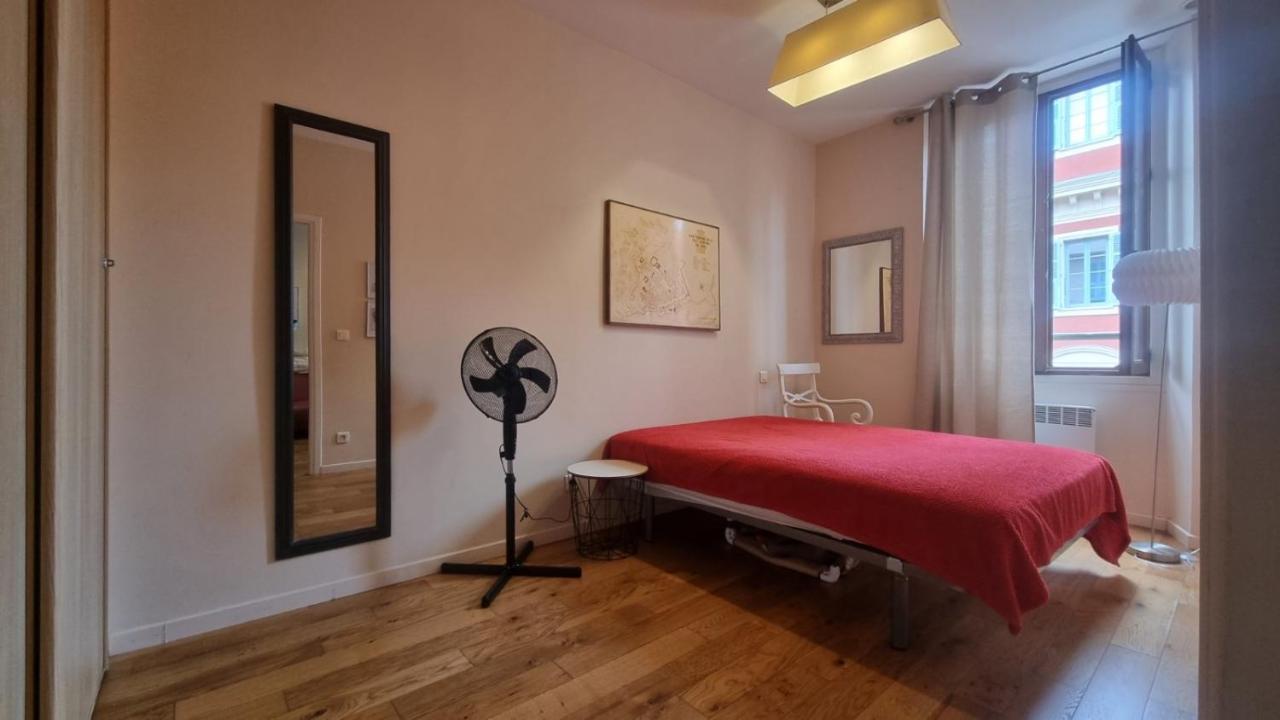 Appartement en plein cœur de vieille Nizza Exterior foto